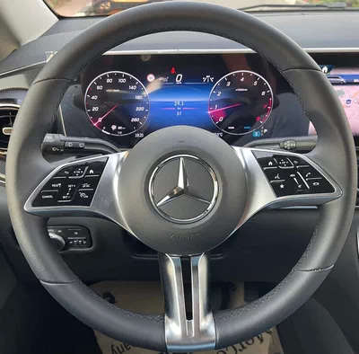 Mercedes Benz V300 AVANTGARDE 5 years Warranty 2025 GCC-13