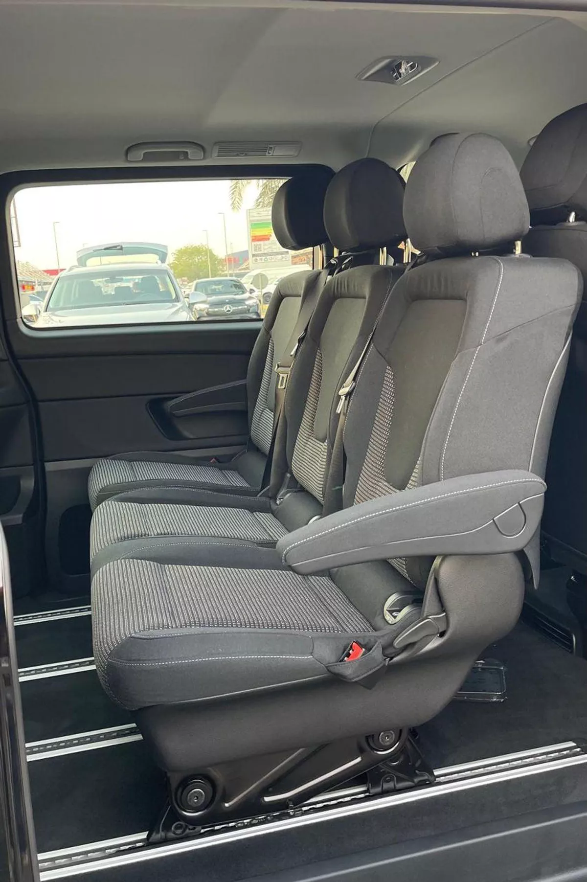 Mercedes Benz V300 AVANTGARDE 5 years Warranty 2025 GCC-19-0