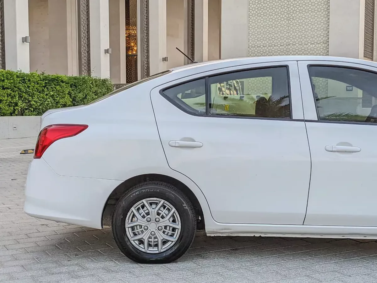 Nissan Sunny 2018 EX Saloon GCC Specs Immaculate Condition With Low KM Perfect Family Sedan-15-15