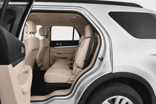 Ford Explorer Base AWD 2017 l 7 Seater l AED 1,074 l 0% Downpayment