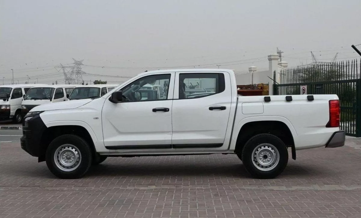 Mitsubishi L200 GLX Mitsubishi L200 2.4L Diesel MT MY2024-2-0