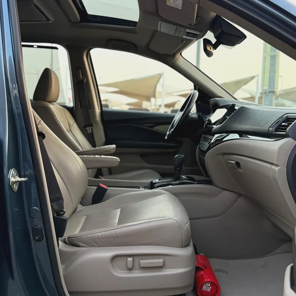 HONDA PILOT (2019) //GCC//TOURING// FULL OPTIONS//GOOD CONDITION