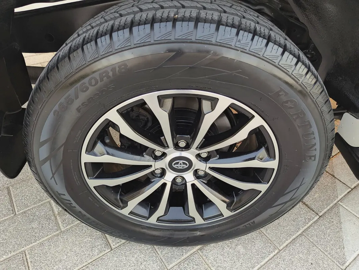 Toyota  Prado 2011  Facelifted 2023 | 2.7L V4 | Exterior & Interior Excellent Condition-19-19