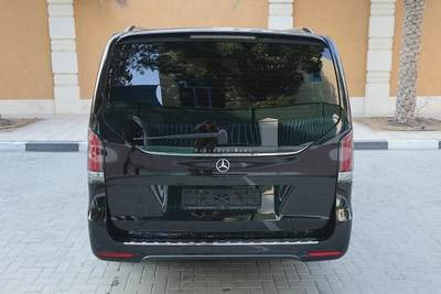 V300 AMG - 4 YRS WARRANTY / SERVICE 200,000 KM - GCC SPECS - PPF - ACCIDENT FREE - FULL SERVICE --7