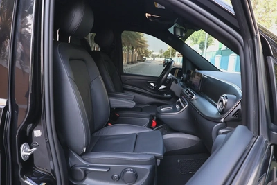 V300 AMG - 4 YRS WARRANTY / SERVICE 200,000 KM - GCC SPECS - PPF - ACCIDENT FREE - FULL SERVICE --16