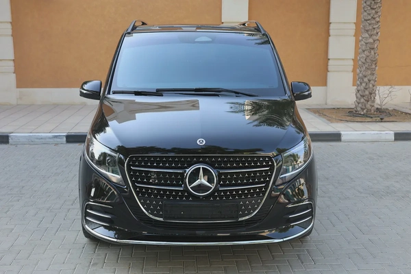 V300 AMG - 4 YRS WARRANTY / SERVICE 200,000 KM - GCC SPECS - PPF - ACCIDENT FREE - FULL SERVICE -