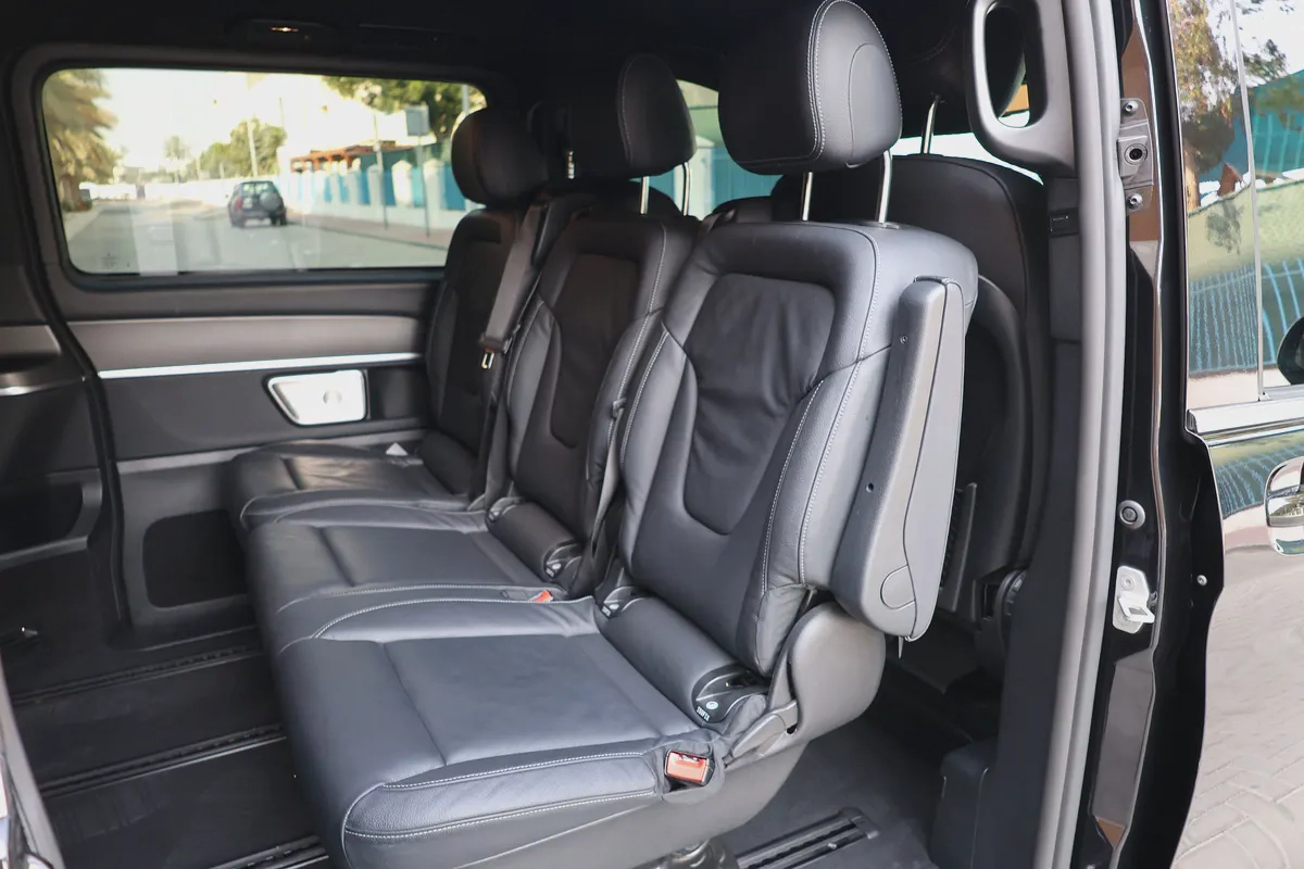 V300 AMG - 4 YRS WARRANTY / SERVICE 200,000 KM - GCC SPECS - PPF - ACCIDENT FREE - FULL SERVICE --18-18