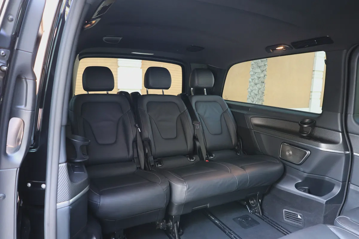 V300 AMG - 4 YRS WARRANTY / SERVICE 200,000 KM - GCC SPECS - PPF - ACCIDENT FREE - FULL SERVICE --19-19