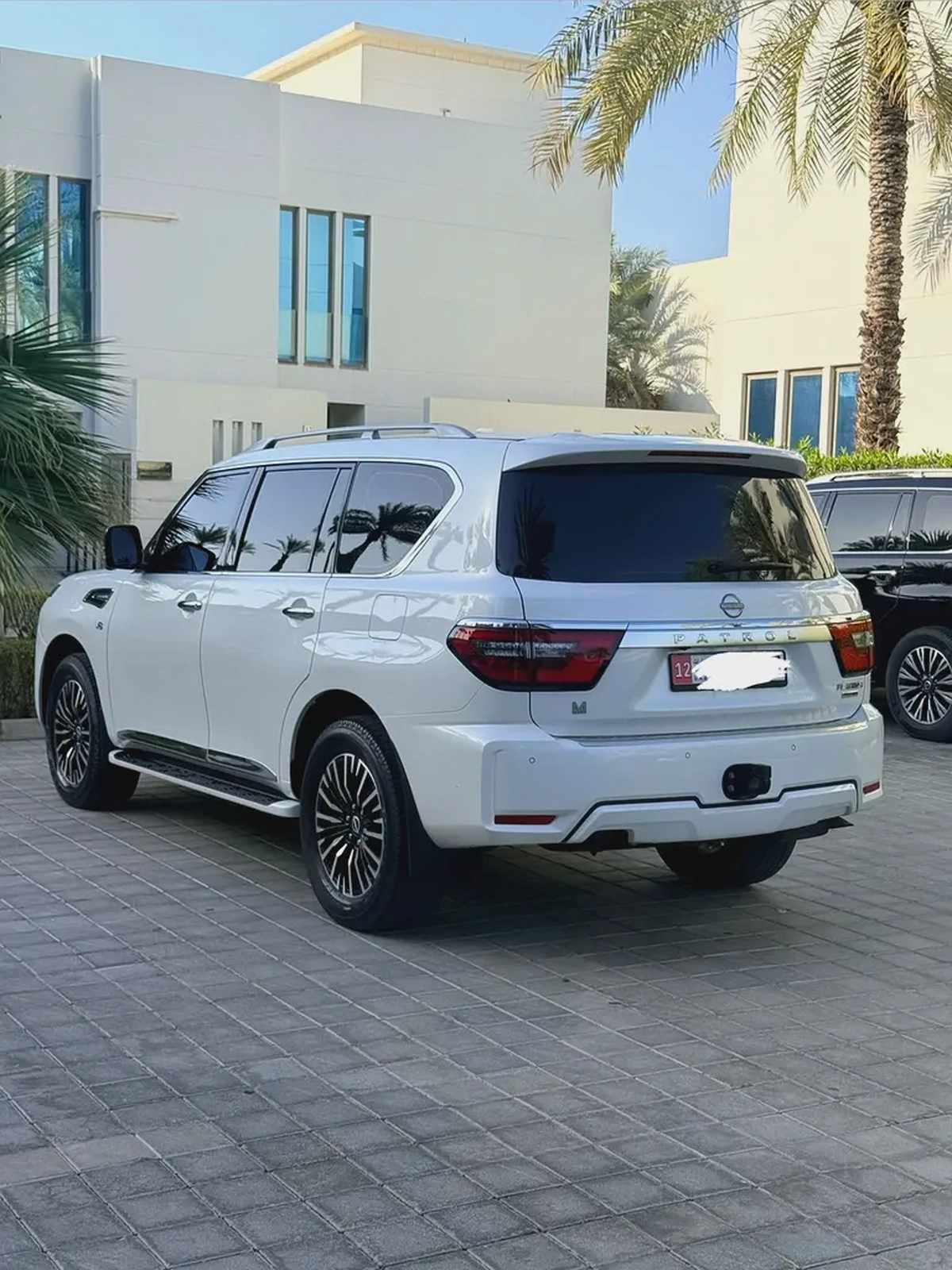 Nissan Patrol LE Platinum 2023 GCC Specs-4-4