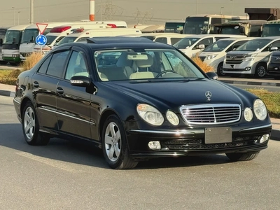 Mercedes Benz E320 2004 73000km - Beige Interior - Original Paint - Japan Import - Clean Title-0