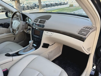 Mercedes Benz E320 2004 73000km - Beige Interior - Original Paint - Japan Import - Clean Title-9
