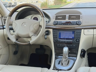 Mercedes Benz E320 2004 73000km - Beige Interior - Original Paint - Japan Import - Clean Title-10
