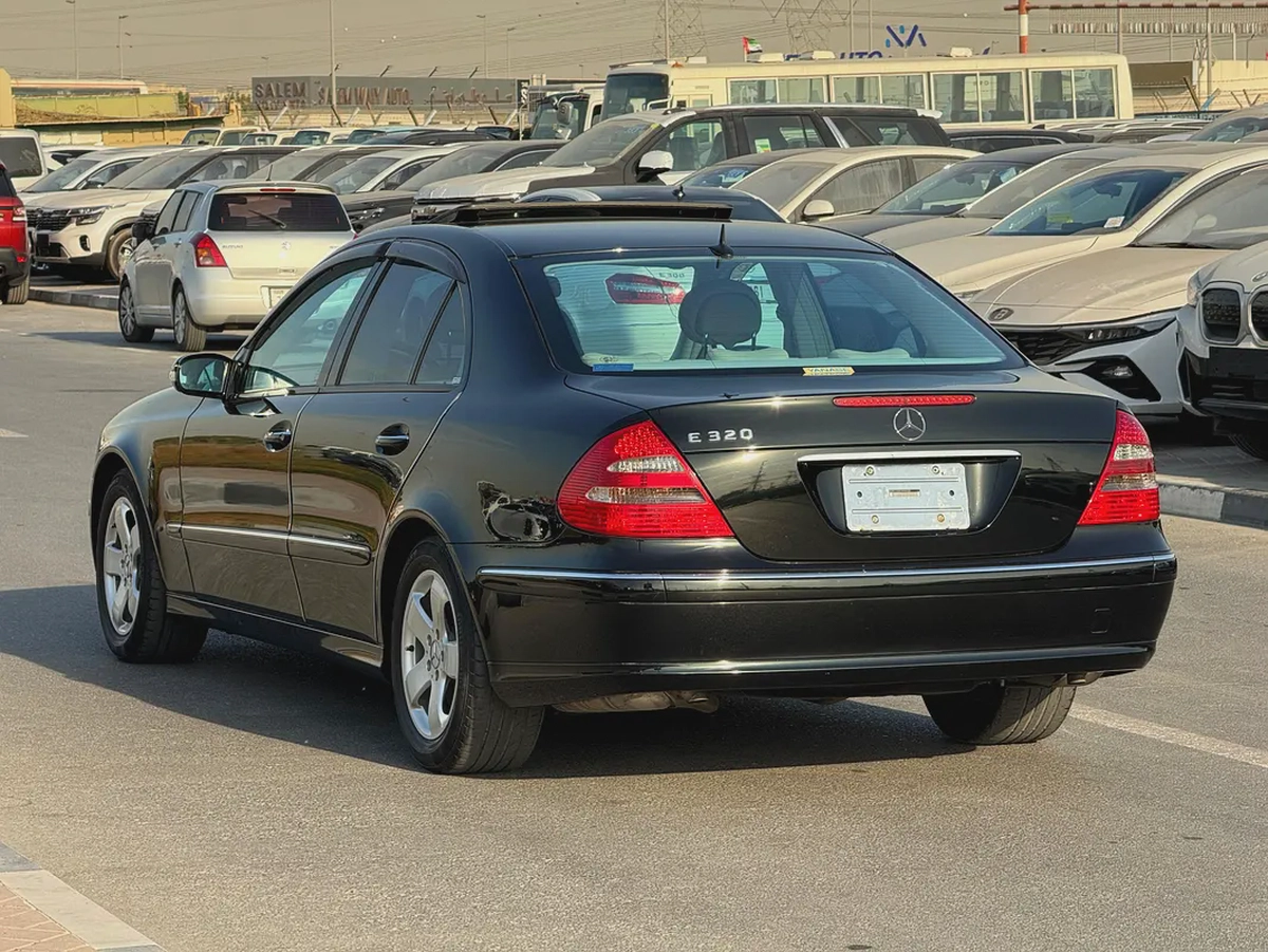 Mercedes Benz E320 2004 73000km - Beige Interior - Original Paint - Japan Import - Clean Title-3-3