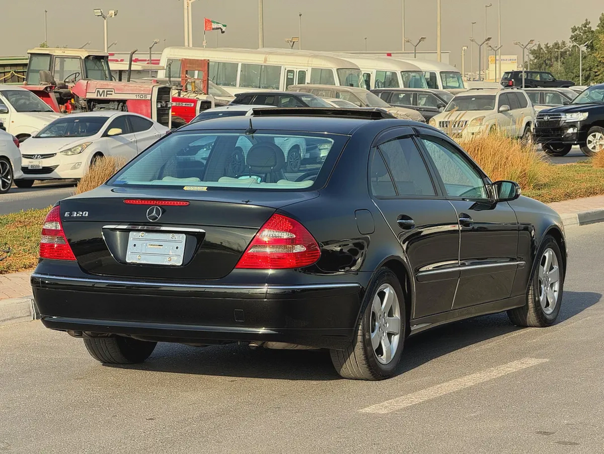 Mercedes Benz E320 2004 73000km - Beige Interior - Original Paint - Japan Import - Clean Title-4-4