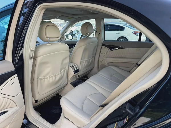 Mercedes Benz E320 2004 73000km - Beige Interior - Original Paint - Japan Import - Clean Title
