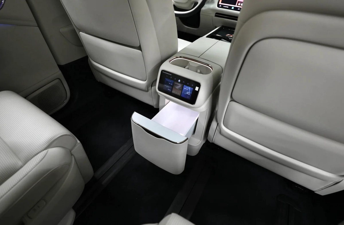 LYNK CO 900 EM-P | BRAND NEW | 2.0L Turbo | Warranty 5 Years-5-5