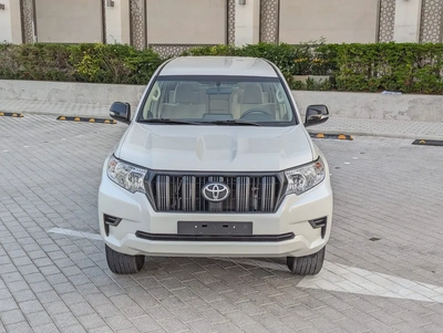 TOYOTA PRADO 2023 V4 2.7L ORIGINAL PAINT LOW MILEAGE IN EXCELLENT CONDITION-17