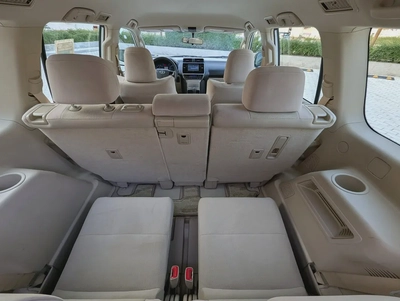TOYOTA PRADO 2023 V4 2.7L ORIGINAL PAINT LOW MILEAGE IN EXCELLENT CONDITION-6