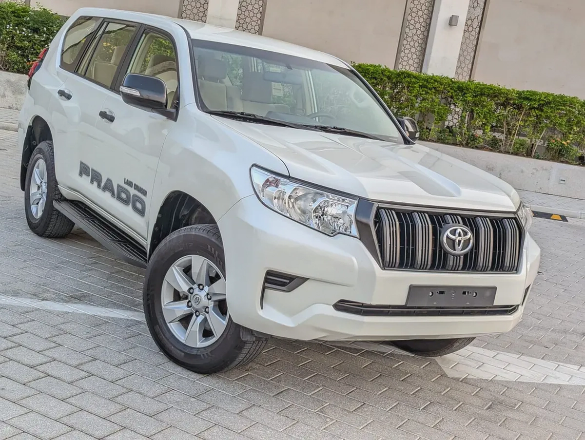 TOYOTA PRADO 2023 V4 2.7L ORIGINAL PAINT LOW MILEAGE IN EXCELLENT CONDITION