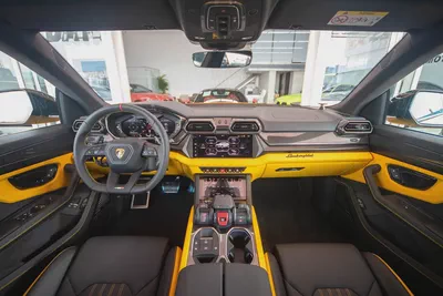Lamborghini Urus SE | 2025 | 0 km | Carbon Fiber-9