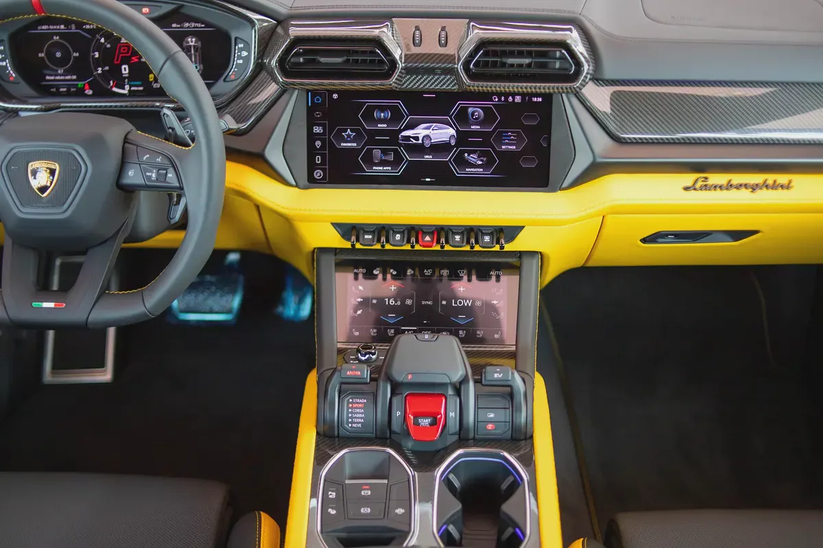 Lamborghini Urus SE | 2025 | 0 km | Carbon Fiber-12-12