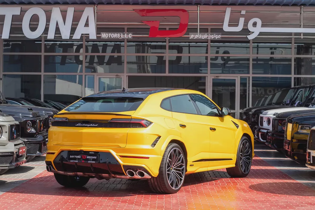 Lamborghini Urus SE | 2025 | 0 km | Carbon Fiber-2-2