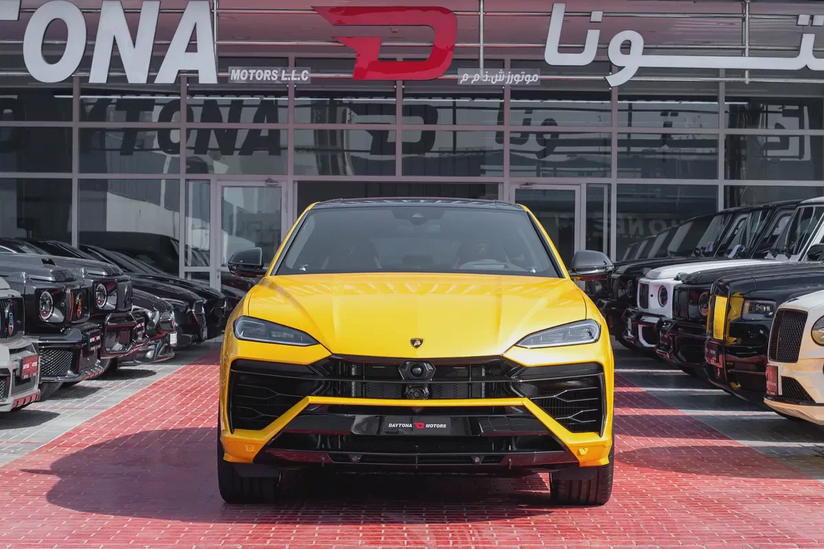Lamborghini Urus SE | 2025 | 0 km | Carbon Fiber-4-4