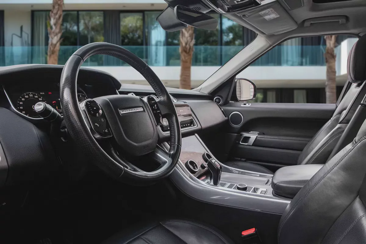 2,840 P.M | Range Rover Sport HSE | SVR Kit | 0% Downpayment-8-8
