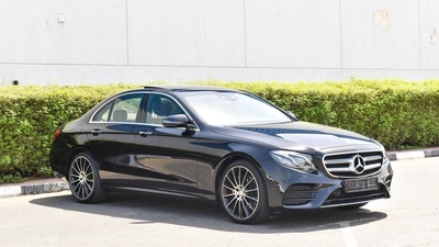 Mercedes-Benz E200-0