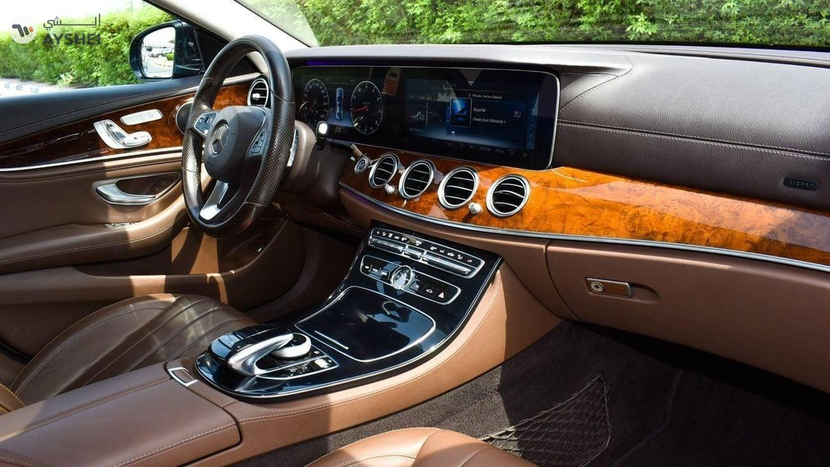 Mercedes-Benz E200-8-8