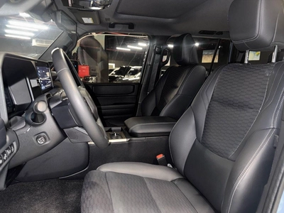 Toyota Prado VXR-10