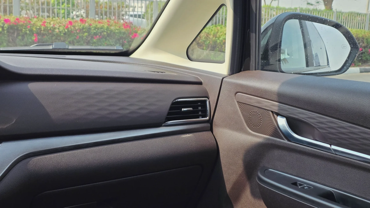 BAW M7 (Black)