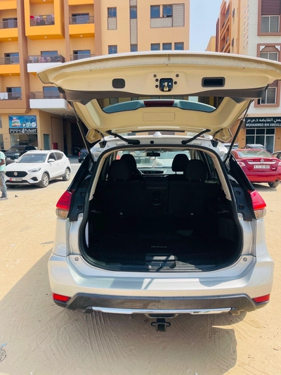 Nissan Rogue SV-4