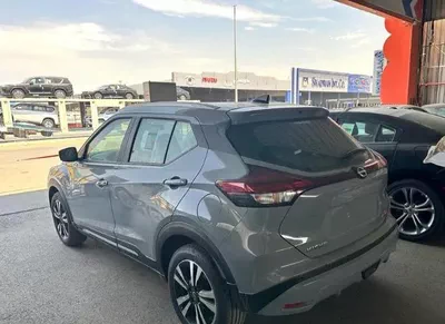 Nissan Kicks – Silver SUV with Black Interior-1