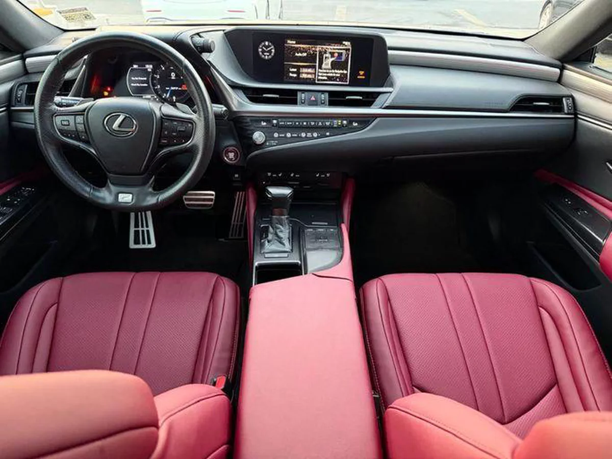 For sale ⁦Lexus ES 350 VII (XZ10), 3.5 l, 2021⁩ in UAE, Sharjah-3-3