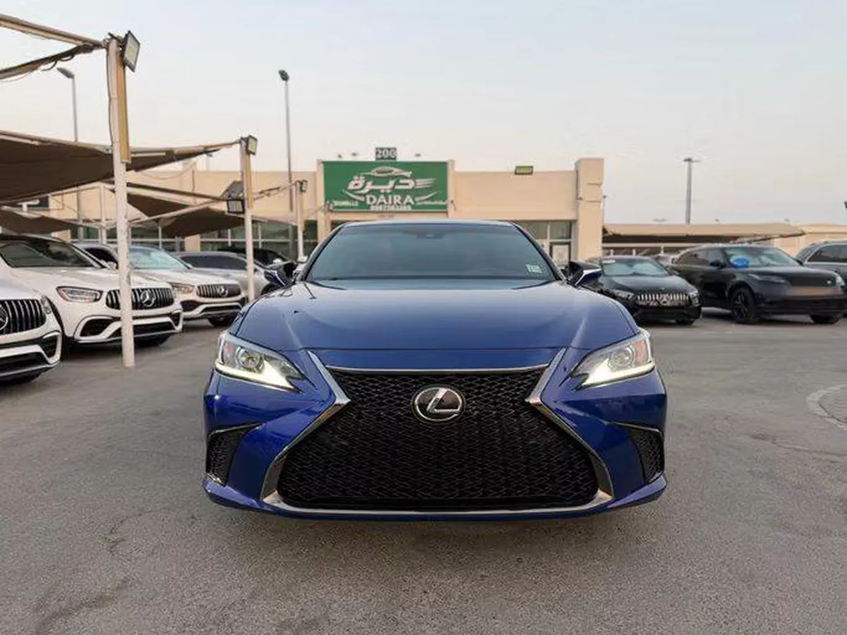 For sale ⁦Lexus ES 350 VII (XZ10), 3.5 l, 2021⁩ in UAE, Sharjah-7-7