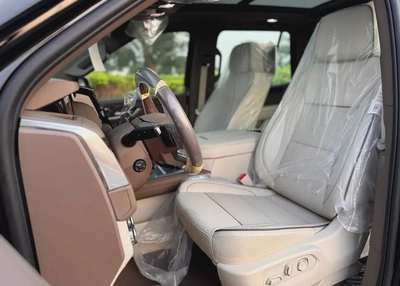 GMC YUKON 4WD DENALI GCC - VIP +TV V8 6,2 - Ex-7