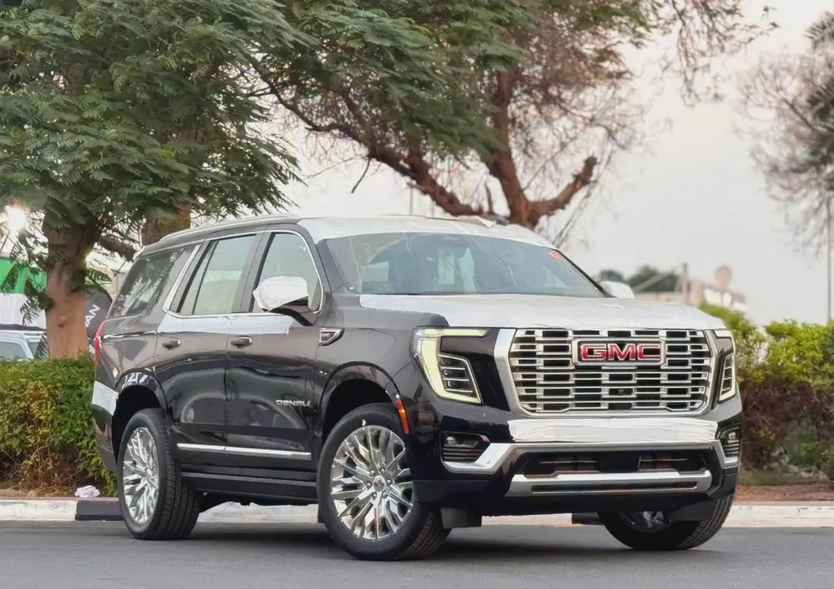 GMC YUKON 4WD DENALI GCC - VIP +TV V8 6,2 - Ex-1-1