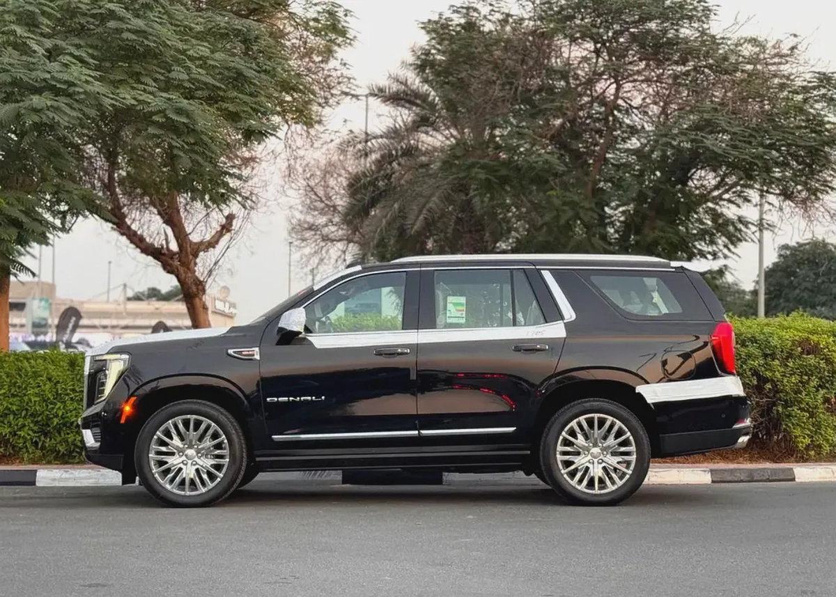 GMC YUKON 4WD DENALI GCC - VIP +TV V8 6,2 - Ex-2-2