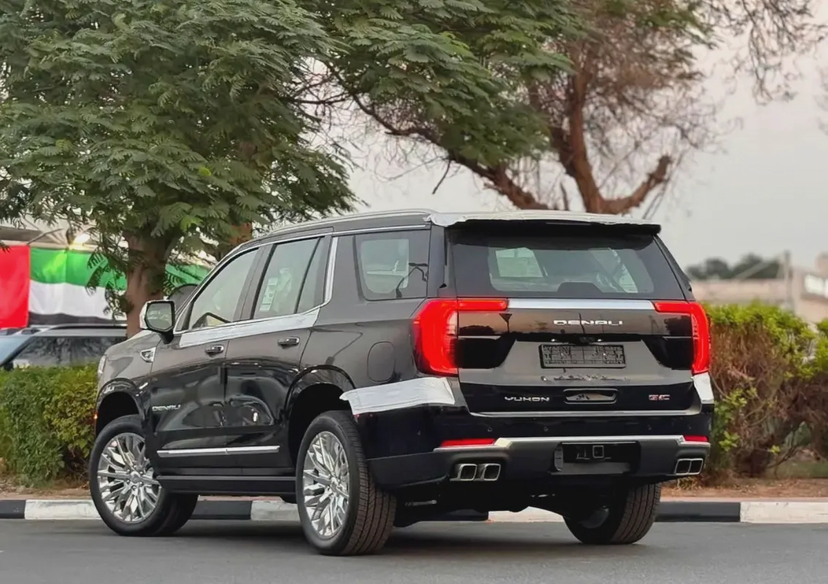 GMC YUKON 4WD DENALI GCC - VIP +TV V8 6,2 - Ex-4-4