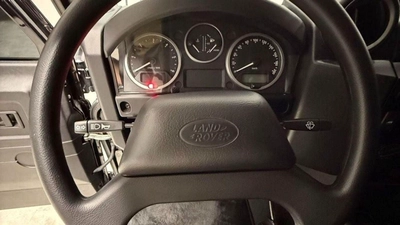 Land Rover Defender 110 Land Rover Defender 2015 GCC specs-12