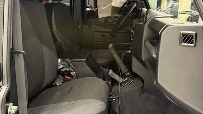 Land Rover Defender 110 Land Rover Defender 2015 GCC specs-15