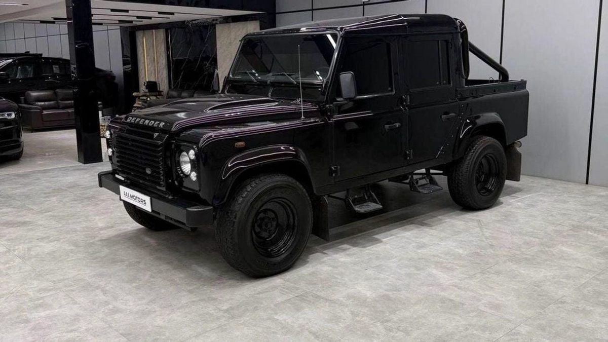 Land Rover Defender 110 Land Rover Defender 2015 GCC specs
