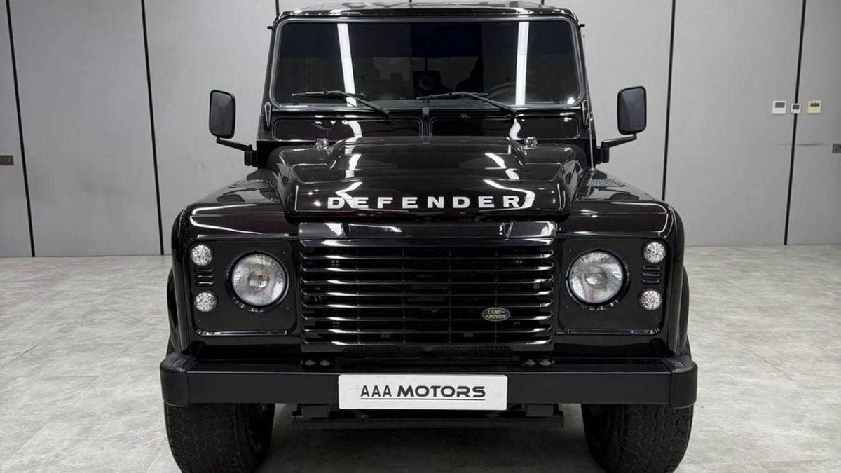 Land Rover Defender 110 Land Rover Defender 2015 GCC specs-4-0