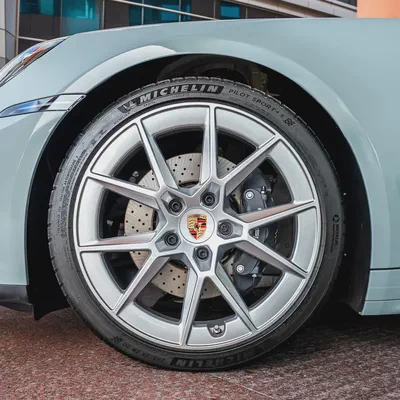 Porsche 911 Carrera 2025 - Brand New-17