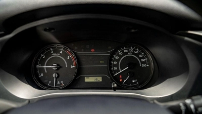 Toyota Hilux DLX HILUX 2.4L MT P.WINDO DIESEL 2026-14