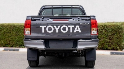 Toyota Hilux DLX HILUX 2.4L MT P.WINDO DIESEL 2026-6