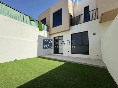 Lavishing Unit | Excellent Community | Ready To Move-0