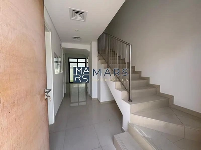 Lavishing Unit | Excellent Community | Ready To Move-2
