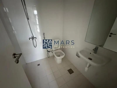 Lavishing Unit | Excellent Community | Ready To Move-4